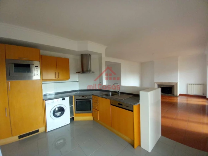 Apartamento T1 para Arrendamento em Turcifal Foto 4