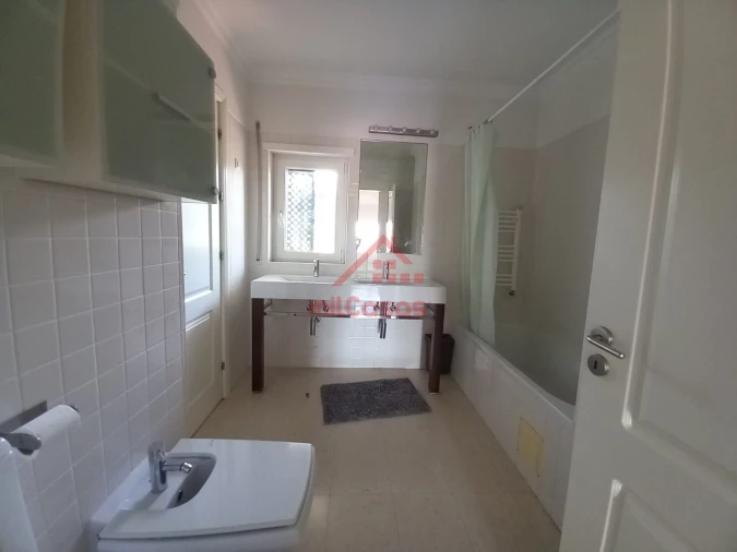 Apartamento T1 para Arrendamento em Turcifal Foto 18