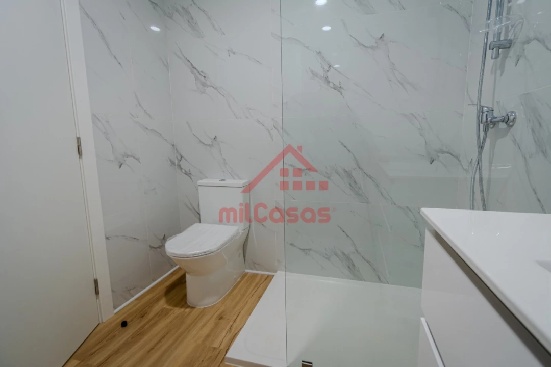 Apartamento T1 para Venda em Vilar Foto 9