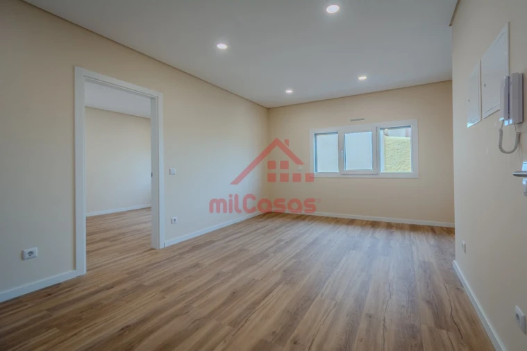 Apartamento T1 para Venda em Vilar Foto 4