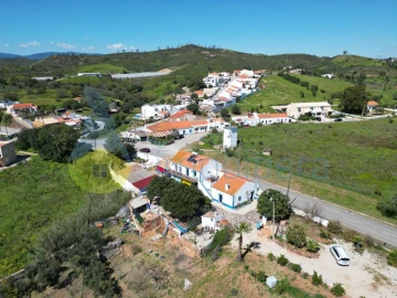 Moradia T7 para Venda em Silves