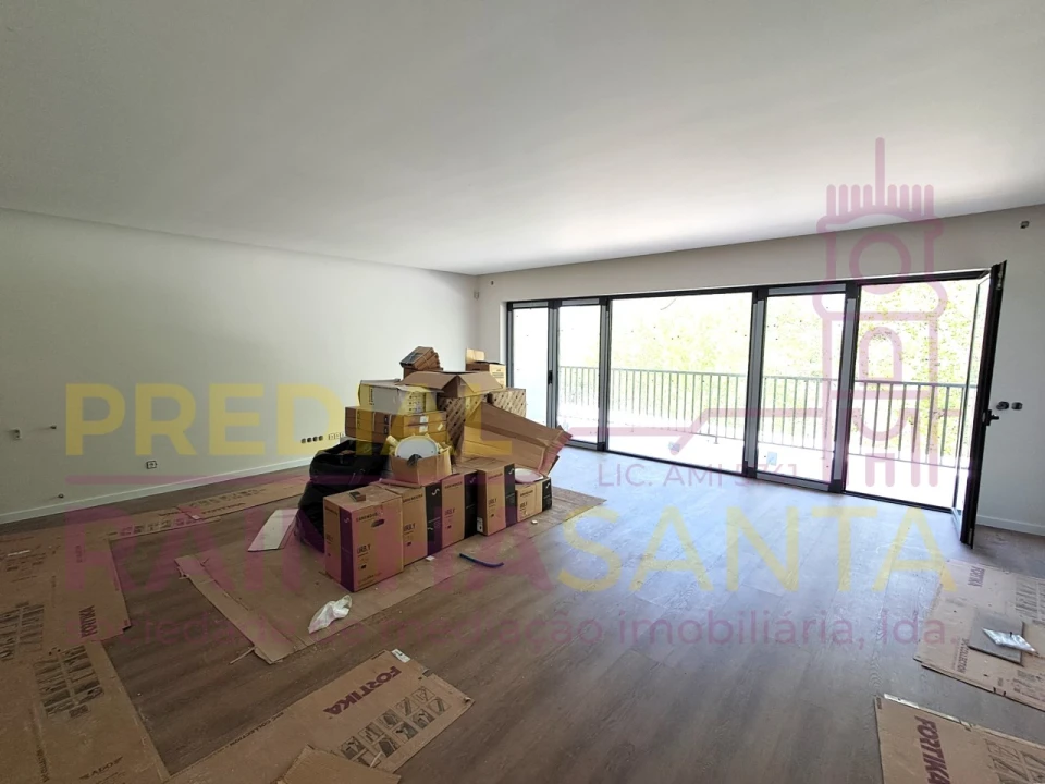 Moradia T4 para Venda em Tavarede Foto 5