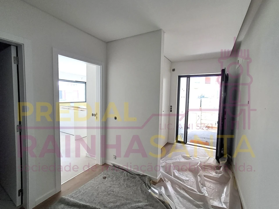 Moradia T4 para Venda em Tavarede Foto 29