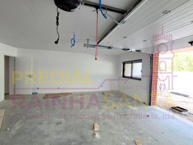 Moradia T4 para Venda em Tavarede Foto 27