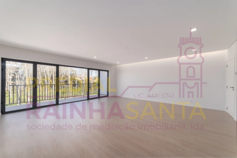 Moradia T4 para Venda em Tavarede Foto 33