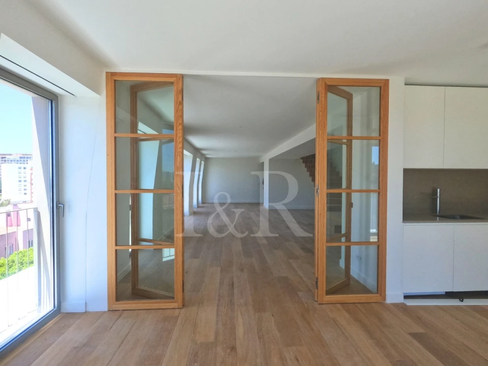 Apartamento T3 para Venda em Parque das Nações Foto 12