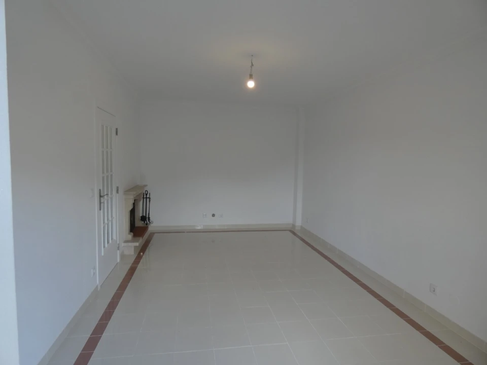 Apartamento T3 para Venda em Caparica e Trafaria Foto 5