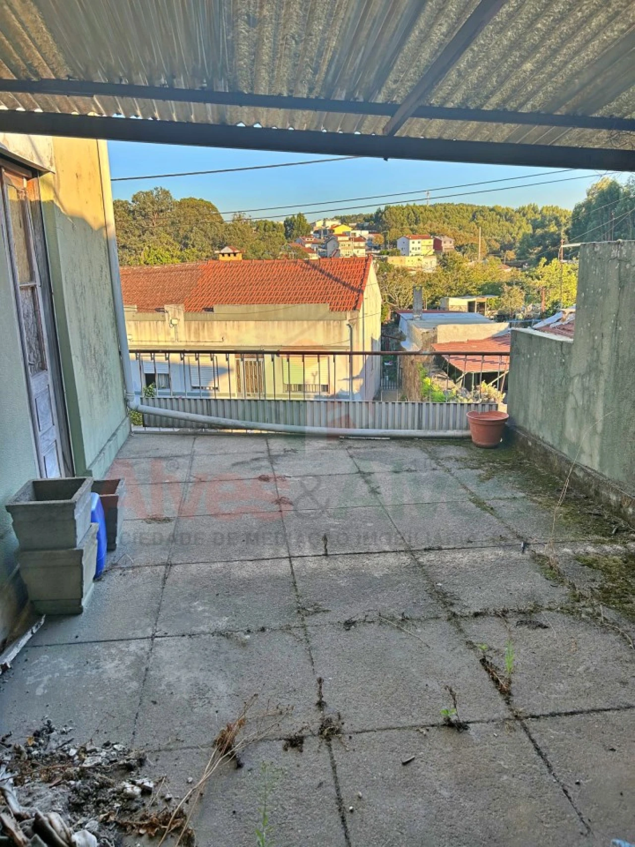 Armazém para Venda em Milheiros Foto 5