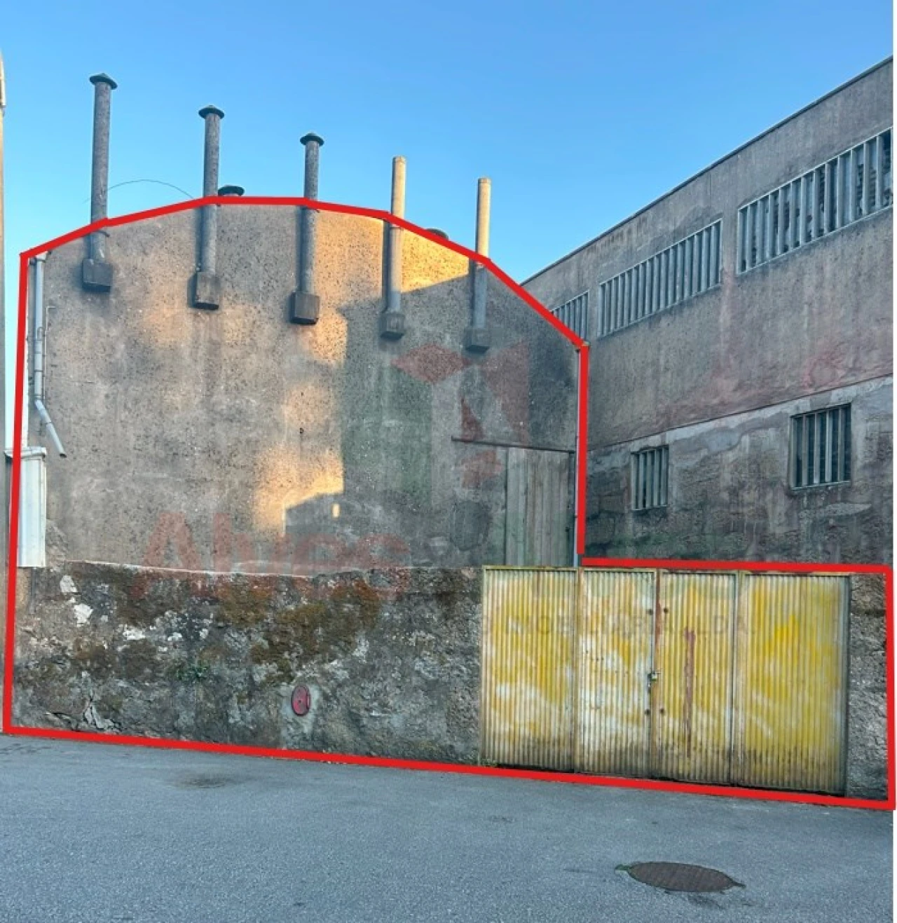 Armazém para Venda em Milheiros Foto 3