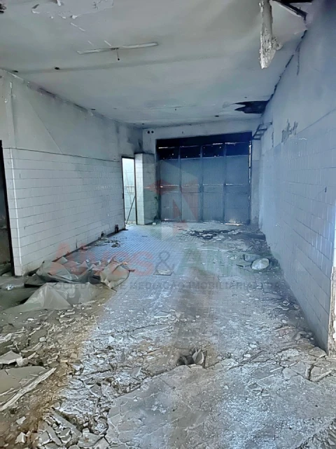 Armazém para Venda em Milheiros