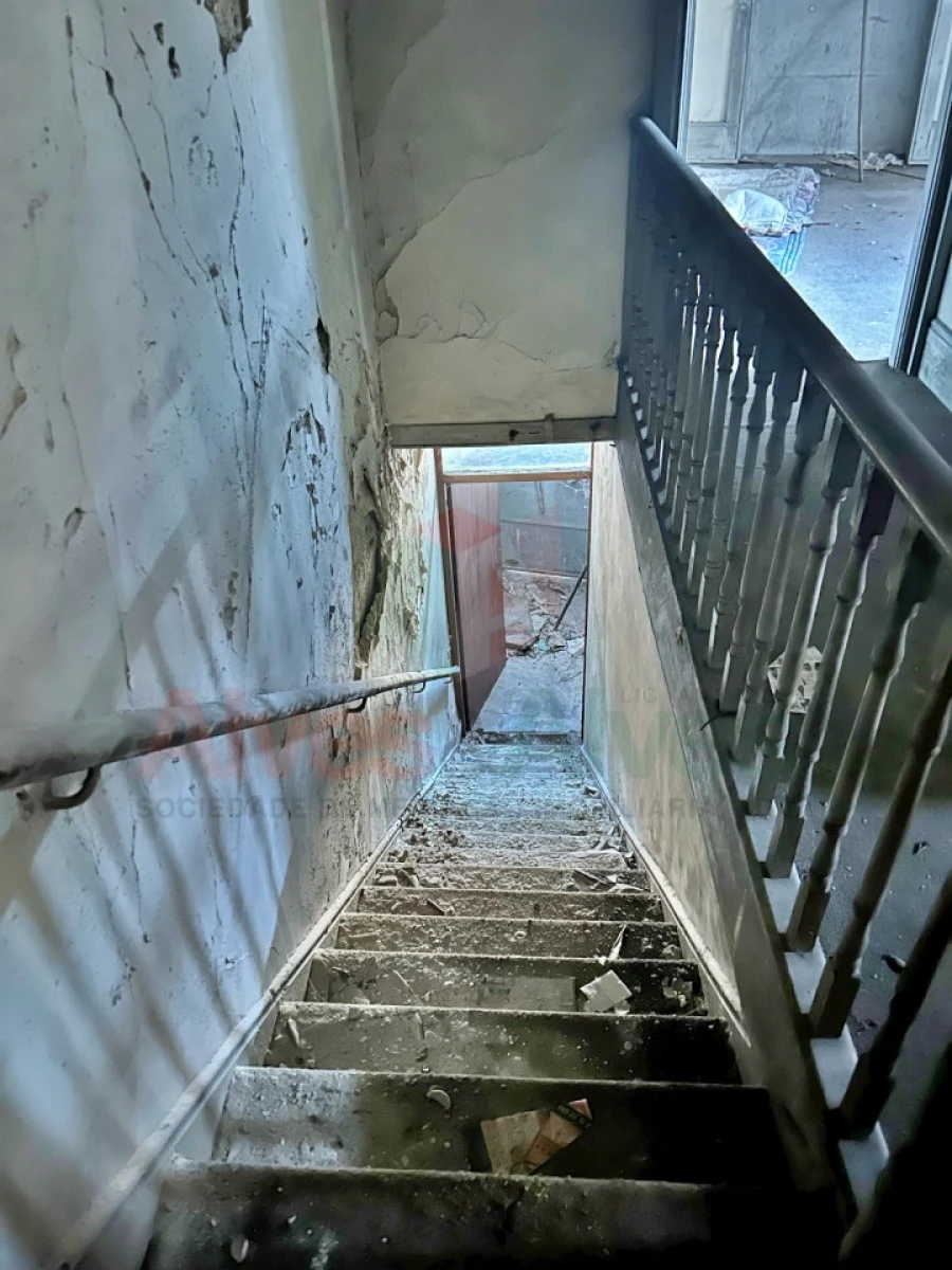 Armazém para Venda em Milheiros Foto 11