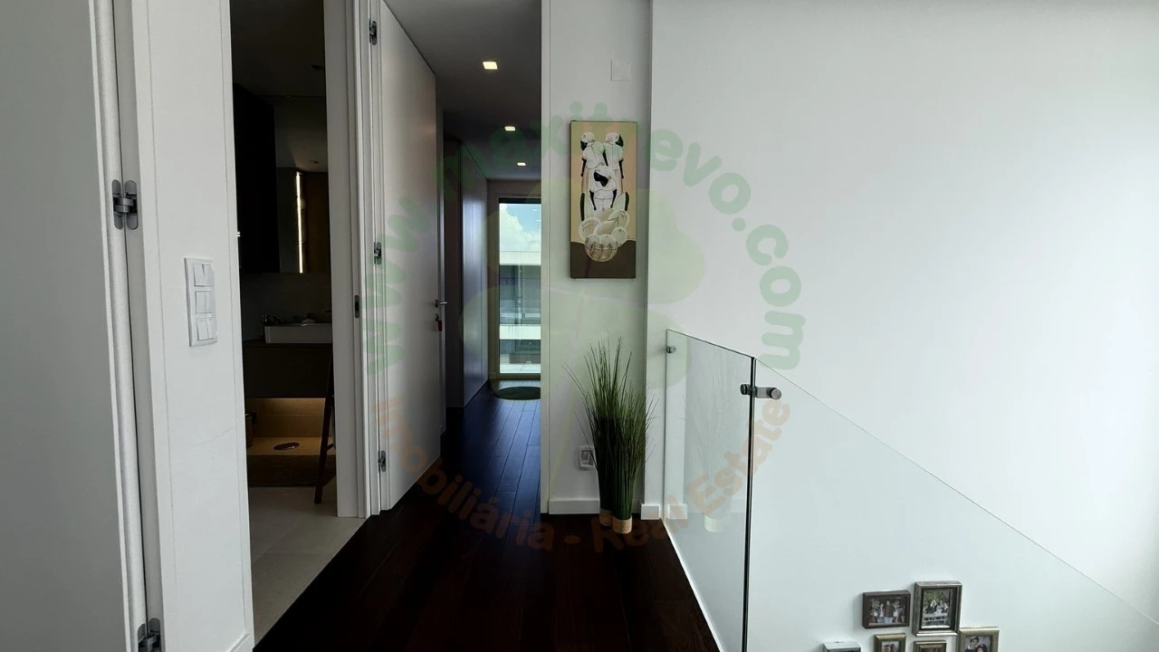 Moradia T4 para Venda em Charneca de Caparica e Sobreda Foto 24