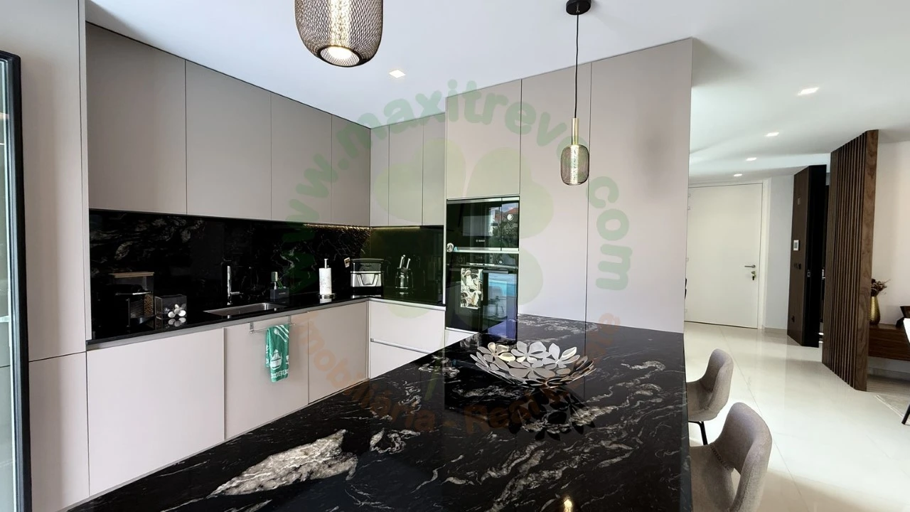 Moradia T4 para Venda em Charneca de Caparica e Sobreda Foto 11