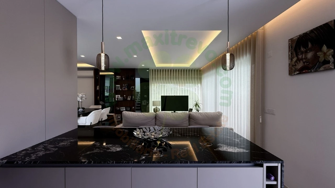 Moradia T4 para Venda em Charneca de Caparica e Sobreda Foto 16