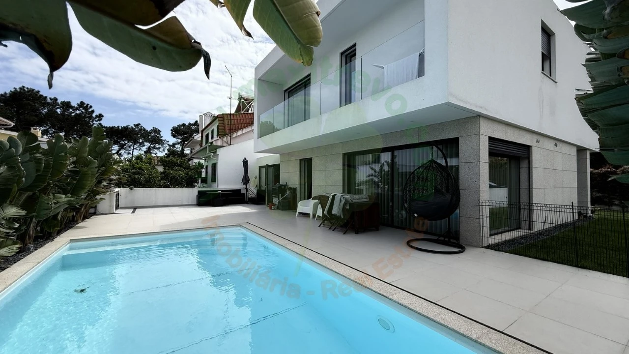 Moradia T4 para Venda em Charneca de Caparica e Sobreda Foto 2