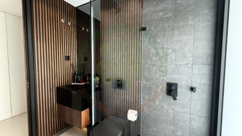 Moradia T4 para Venda em Charneca de Caparica e Sobreda