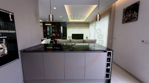 Moradia T4 para Venda em Charneca de Caparica e Sobreda