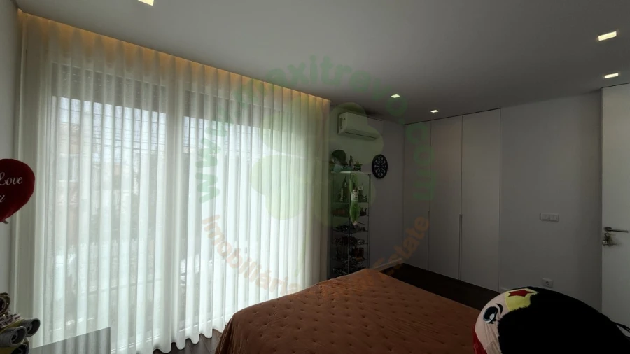 Moradia T4 para Venda em Charneca de Caparica e Sobreda Foto 35