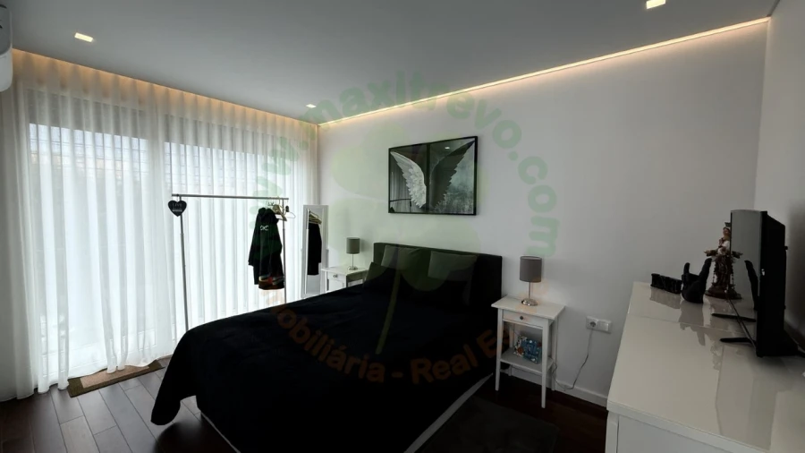 Moradia T4 para Venda em Charneca de Caparica e Sobreda Foto 41