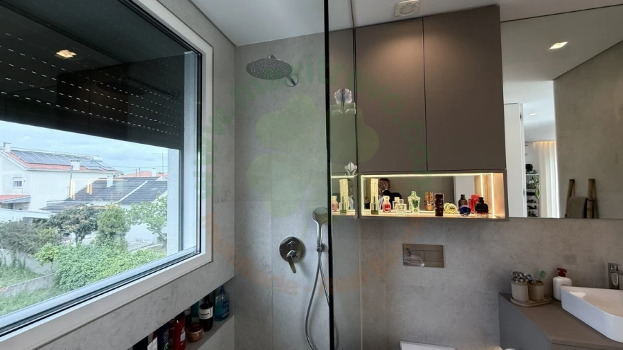 Moradia T4 para Venda em Charneca de Caparica e Sobreda Foto 39