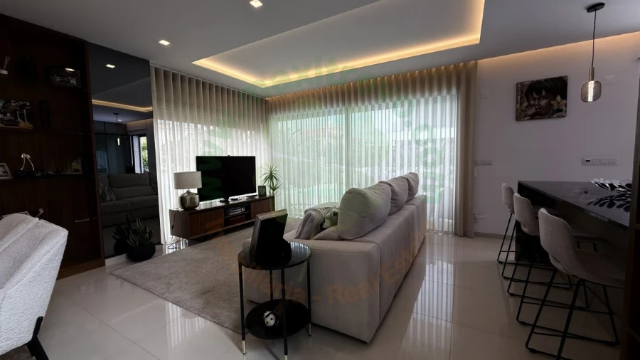 Moradia T4 para Venda em Charneca de Caparica e Sobreda Foto 8