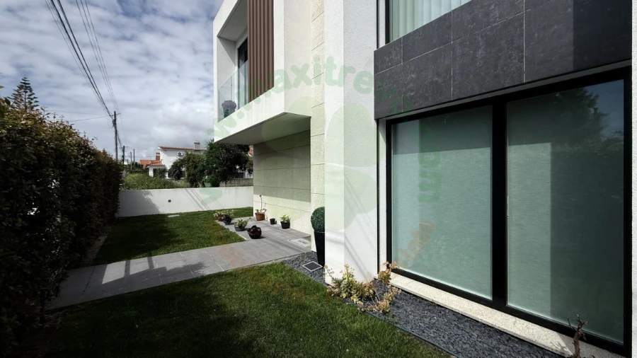 Moradia T4 para Venda em Charneca de Caparica e Sobreda Foto 47