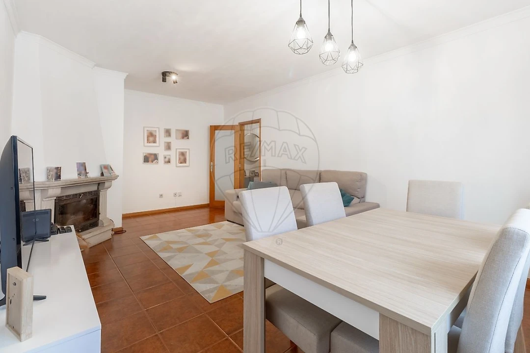 Apartamento T2 para Venda em Avintes Foto 1