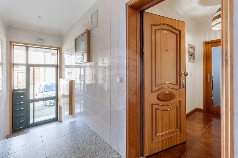 Apartamento T2 para Venda em Avintes Foto 21