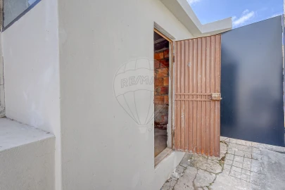 Moradia T1 para Venda em Canelas