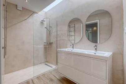 Moradia T1 para Venda em Canelas