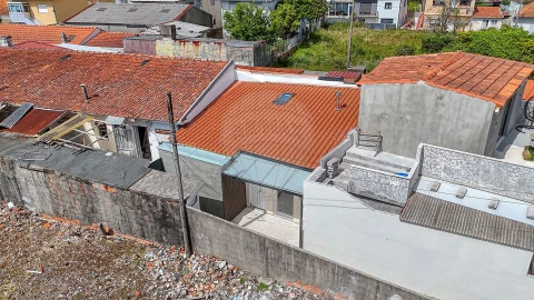 Moradia T1 para Venda em Canelas