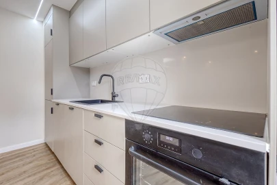 Moradia T1 para Venda em Canelas