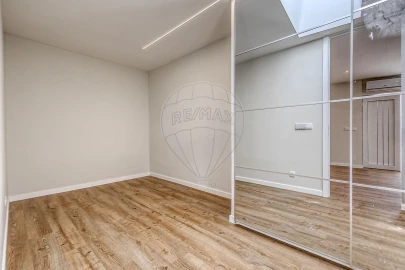 Moradia T1 para Venda em Canelas