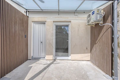 Moradia T1 para Venda em Canelas