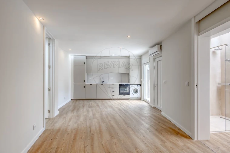 Moradia T1 para Venda em Canelas Foto 14