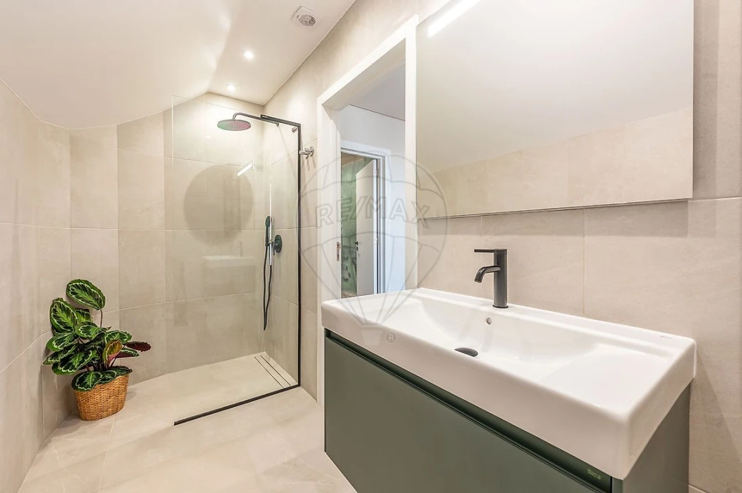 Moradia T2 para Venda em Colares Foto 19