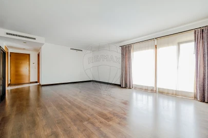 Apartamento T3 para Venda em Alverca do Ribatejo e Sobralinho