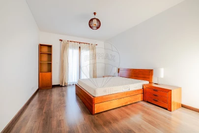 Apartamento T3 para Venda em Alverca do Ribatejo e Sobralinho