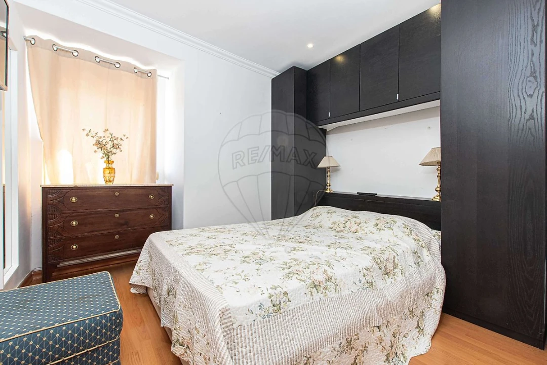 Prédio para Venda em Santa Iria de Azoia, São João da Talha e Bobadela Foto 2