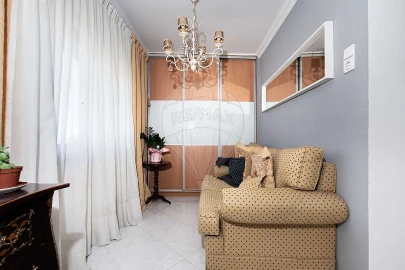 Prédio para Venda em Santa Iria de Azoia, São João da Talha e Bobadela