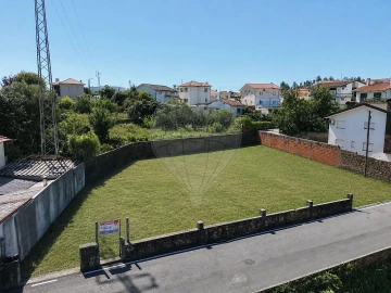 Terreno para Venda em São João da Madeira