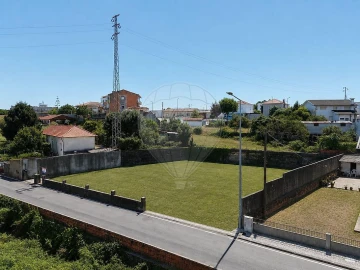 Terreno para Venda em São João da Madeira