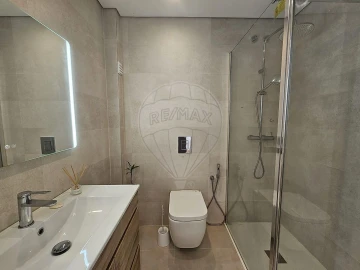 Apartamento T2 para Arrendamento em Queluz e Belas