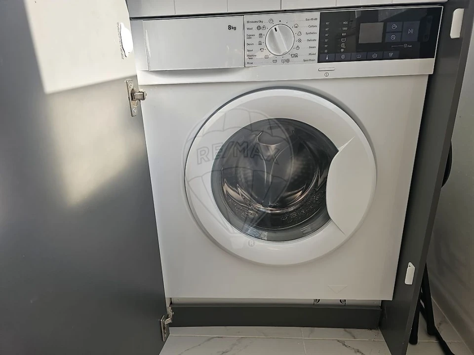 Apartamento T2 para Arrendamento em Queluz e Belas Foto 18