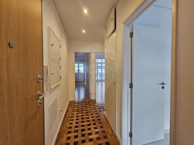 Apartamento T2 para Arrendamento em Queluz e Belas Foto 7