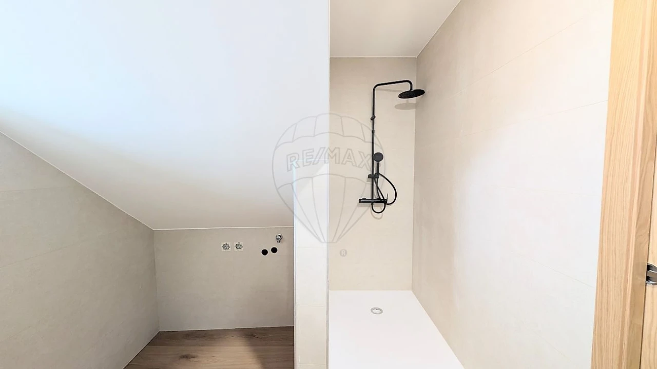 Apartamento T2 para Venda em Ovar, São João, Arada e São Vicente de Pereira Jusã Foto 9