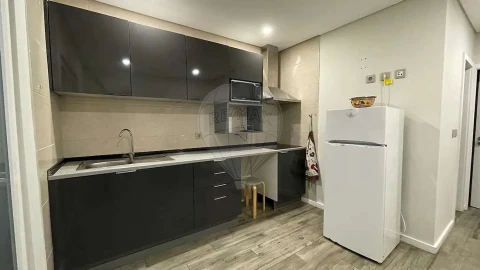 Moradia T7 para Venda em Esmoriz