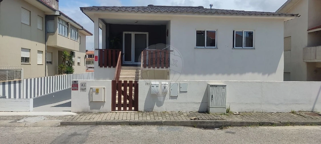 Moradia T7 para Venda em Esmoriz Foto 8