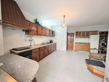 Apartamento T3 para Venda em Santa Maria da Feira, Travanca, Sanfins e Espargo