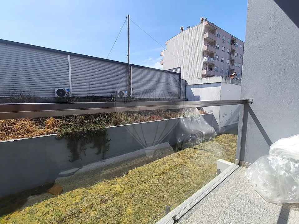 Apartamento T2 para Venda em Fânzeres e São Pedro da Cova Foto 18